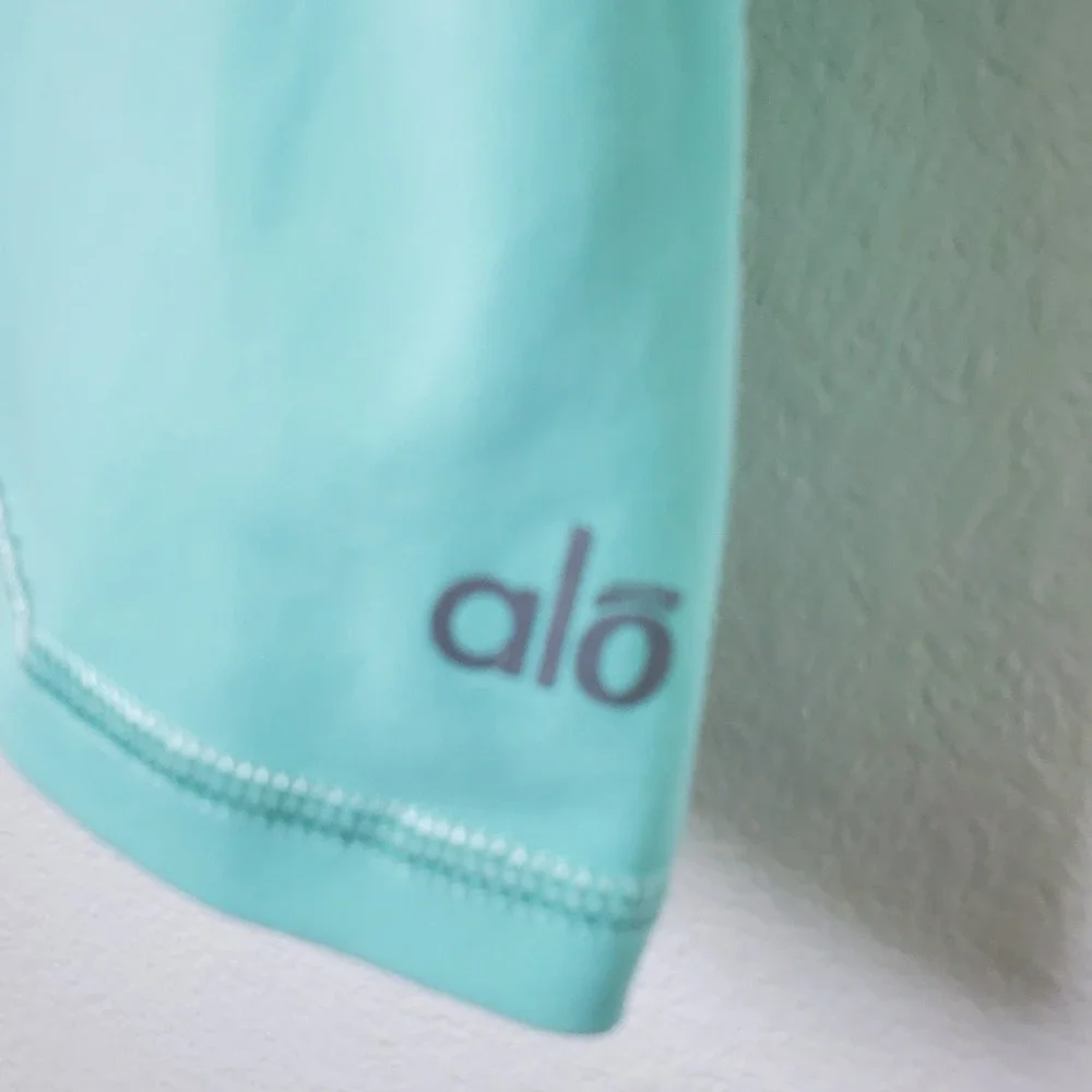 Alo Yoga‎ Mint Green Ruched T-Strap Mesh Back Shelf Bra Workout Tank Top Size XS